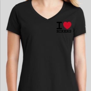 THE805CREW woman’s V-neck